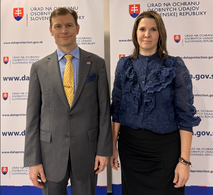 Zuzana Valková, predsedníčka Úradu na ochranu osobných údajov Slovenskej republiky
Dr. Matthias Schmidl, predseda rakúskeho Úradu na ochranu osobných údajov